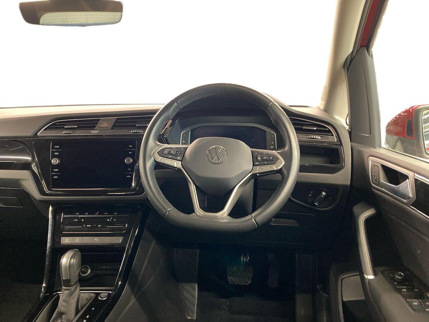 Used Volkswagen Touran 2023 for sale - 76543004: Photo 9