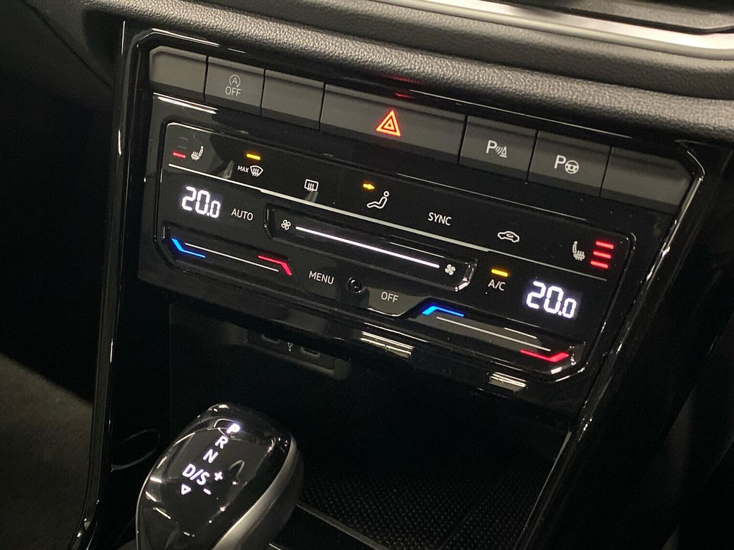 Used Volkswagen T-Roc 2022 for sale - 77003646: Photo 14