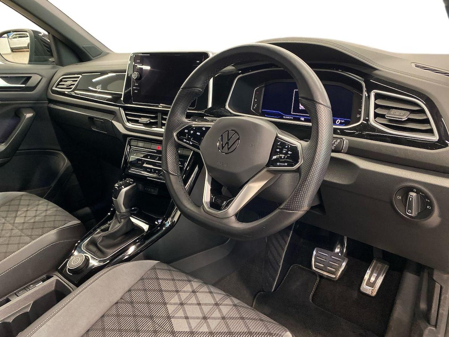 Used Volkswagen T-Roc 2022 for sale - 77003646: Photo 17