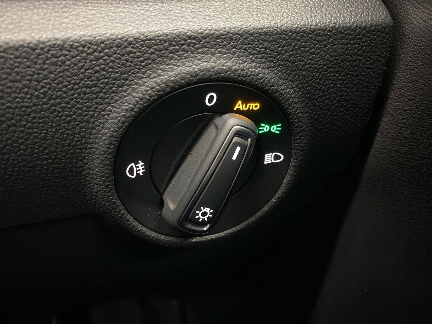 Used Volkswagen T-Roc 2022 for sale - 77003646: Photo 24