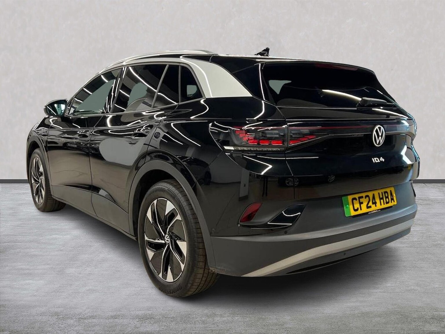 Used Volkswagen ID.4 2024 for sale - 77931702: Photo 2