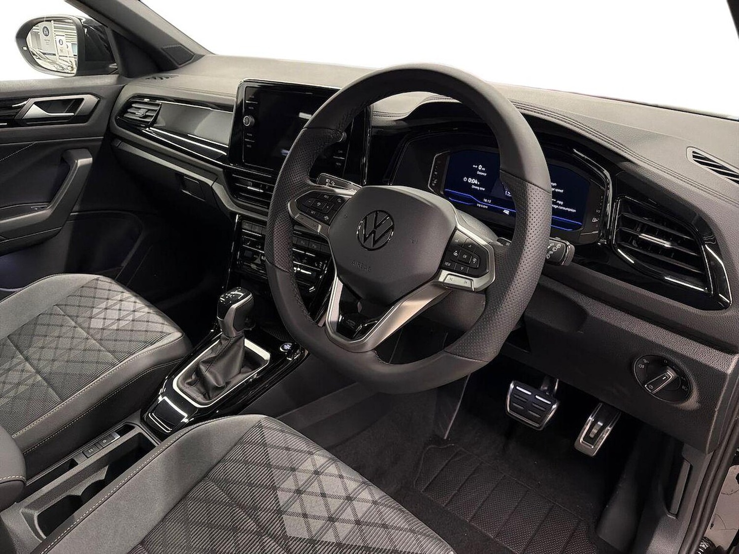 Used Volkswagen T-Roc 2025 for sale - 77090091: Photo 17