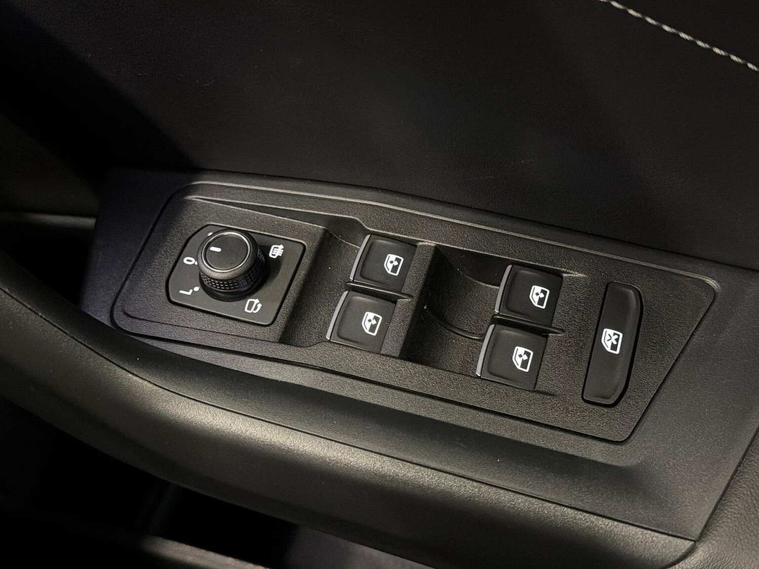 Used Volkswagen T-Roc 2025 for sale - 77090091: Photo 23