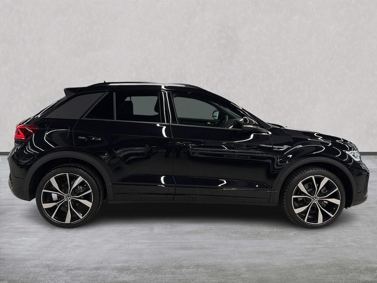 Used Volkswagen T-Roc 2025 for sale - 77090091: Photo 5