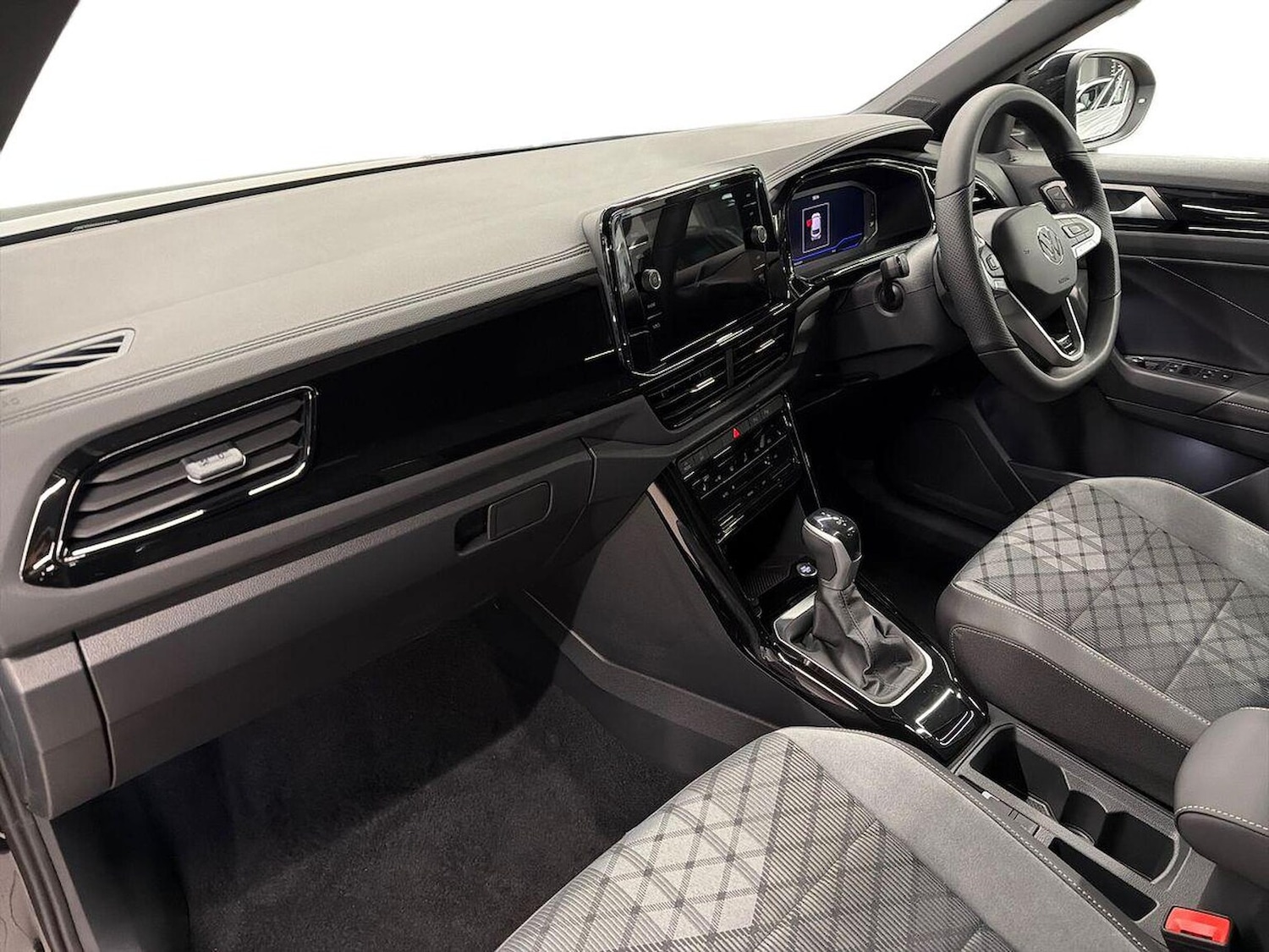 Used Volkswagen T-Roc 2025 for sale - 77090091: Photo 9