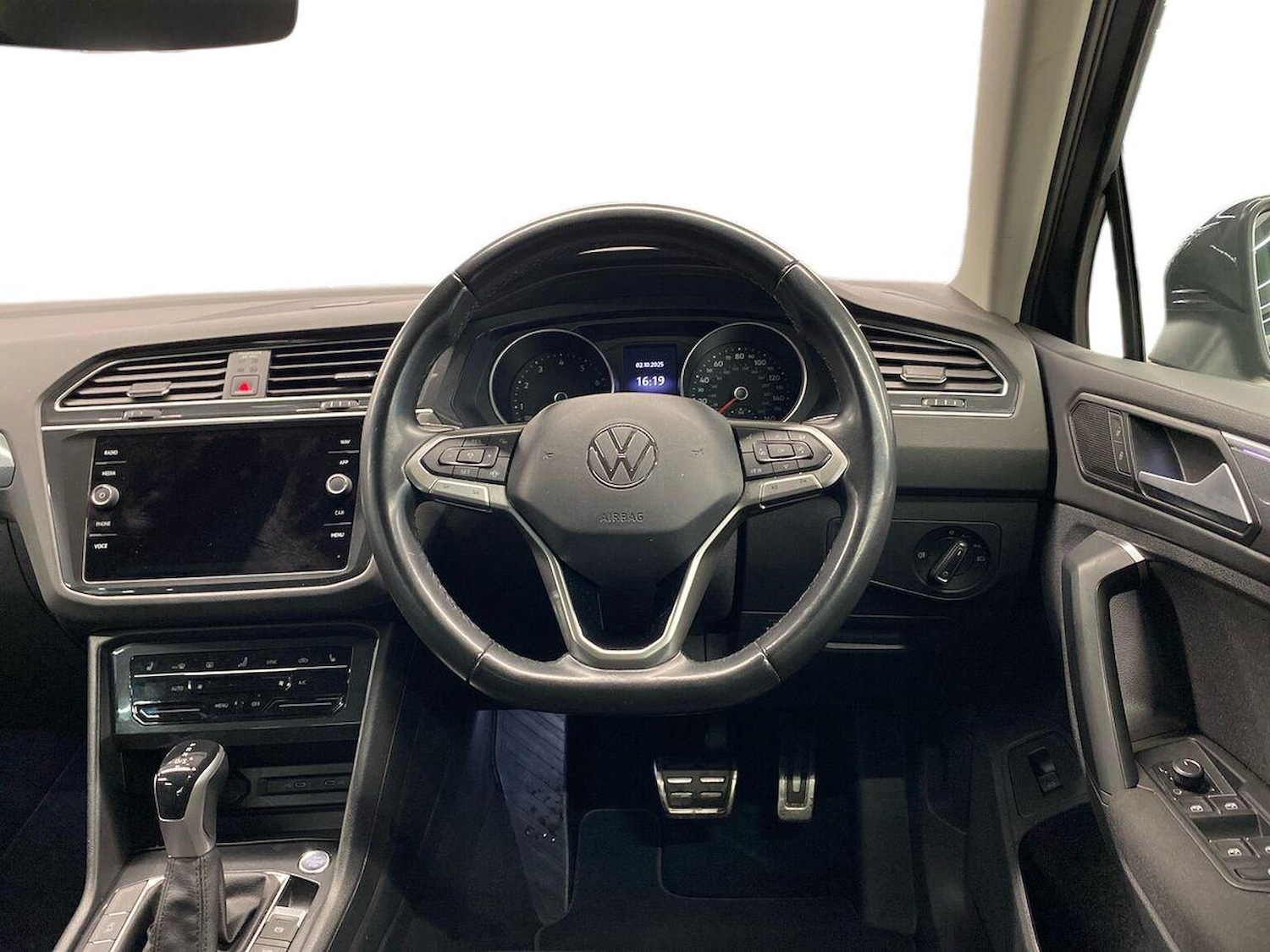 Used Volkswagen Tiguan 2022 for sale - 76182440: Photo 9