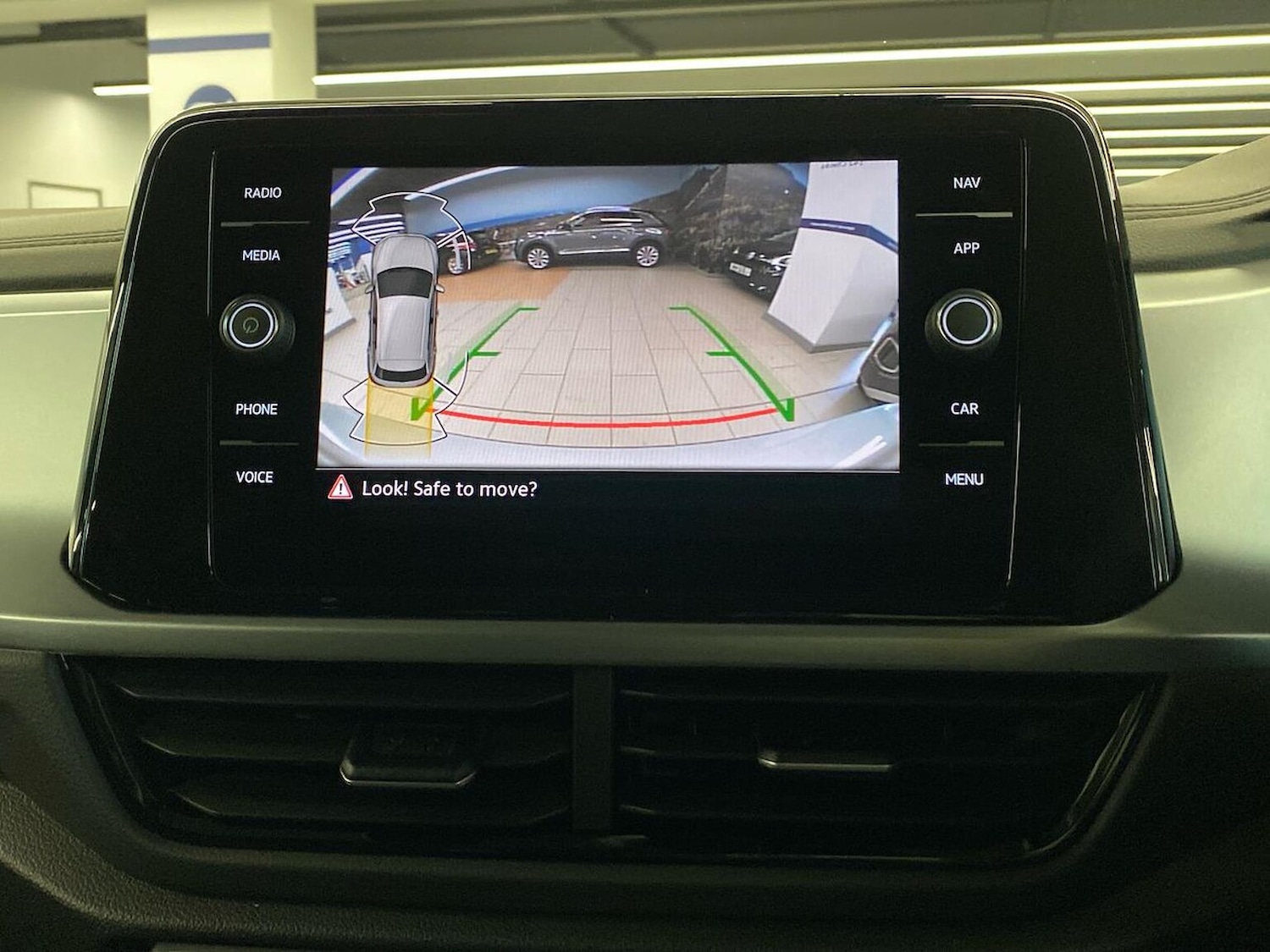 Used Volkswagen T-Roc 2025 for sale - 76219190: Photo 22