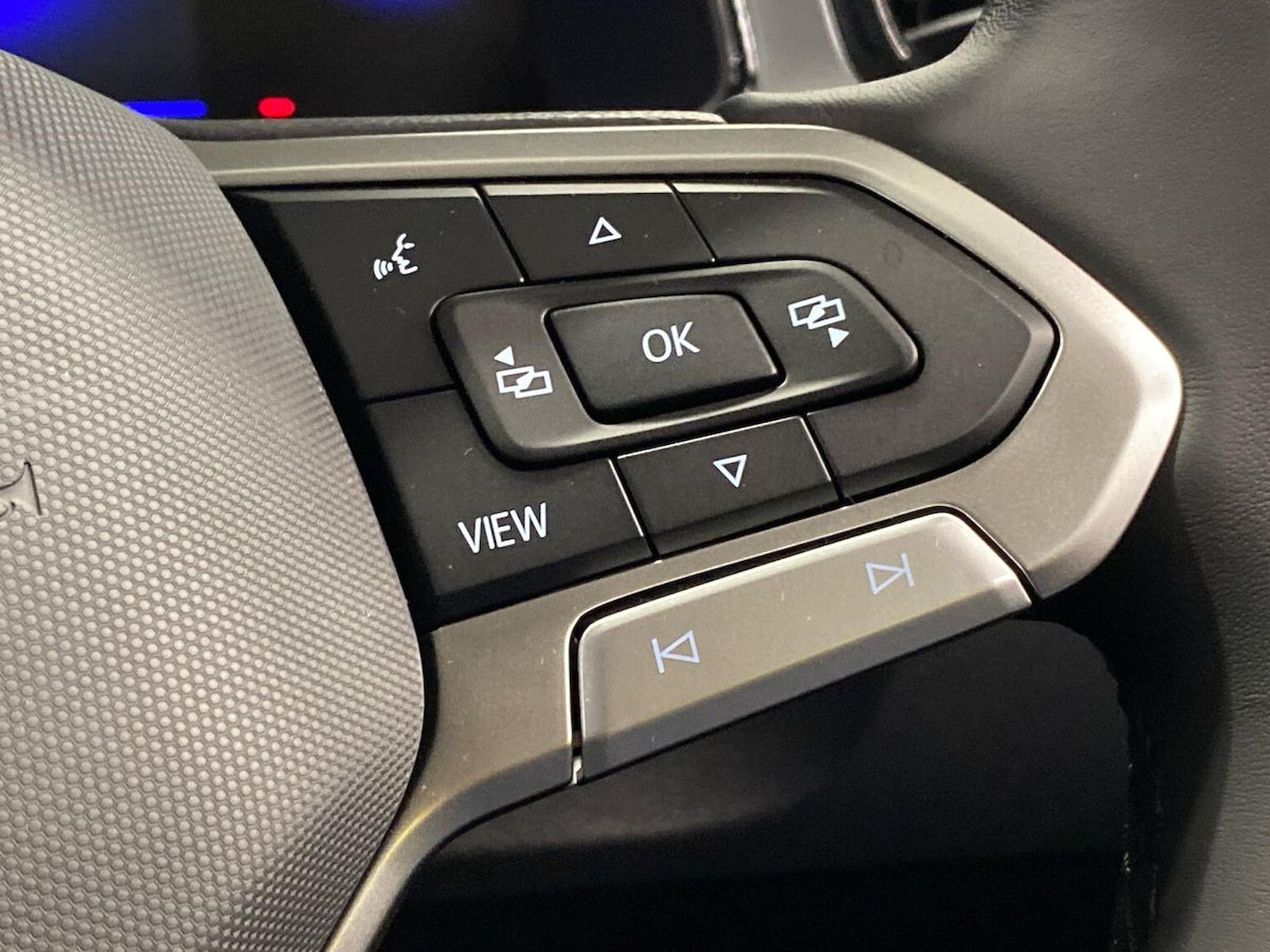 Used Volkswagen T-Roc 2025 for sale - 76219190: Photo 24