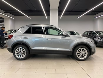 Used Volkswagen T-Roc 2025 for sale - 76219190: Photo 3
