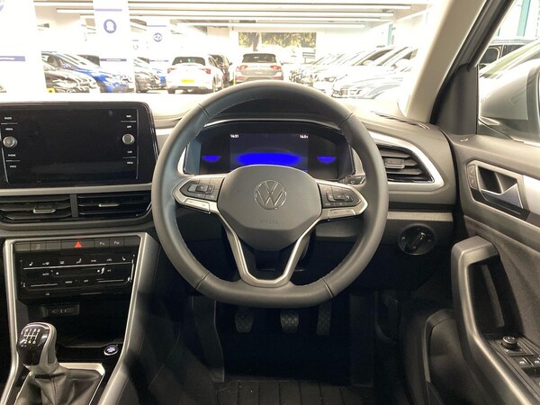 Used Volkswagen T-Roc 2025 for sale - 76219190: Photo 9