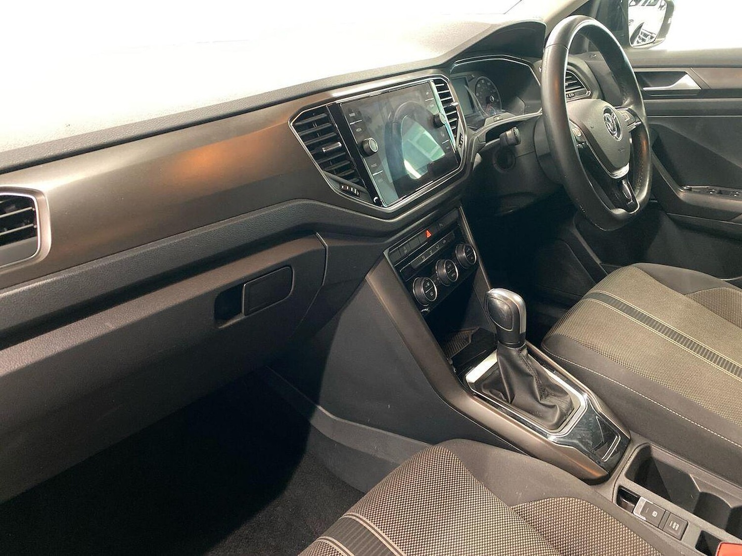 Used Volkswagen T-Roc 2020 for sale - 77069964: Photo 9