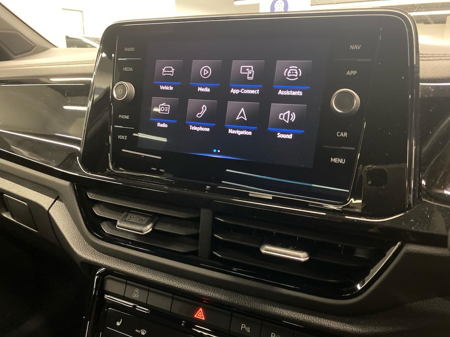 Used Volkswagen T-Roc 2023 for sale - 76785191: Photo 11