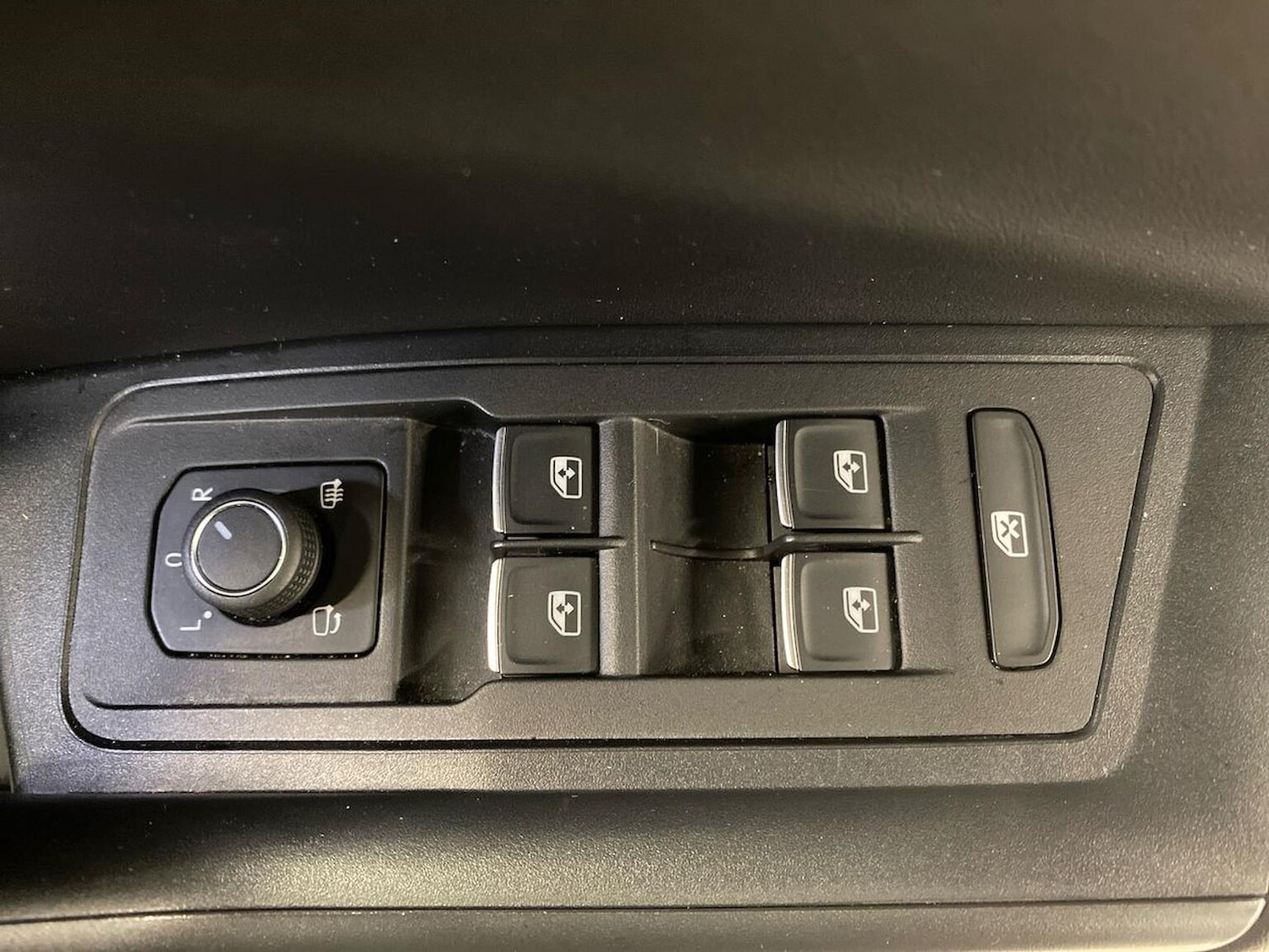 Used Volkswagen T-Roc 2023 for sale - 76785191: Photo 21