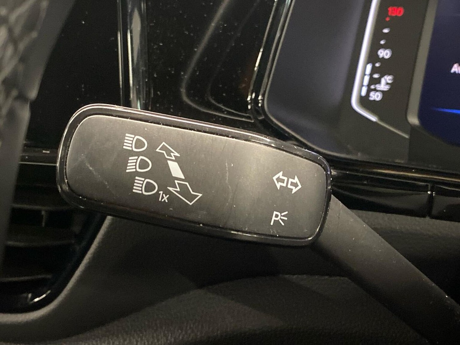 Used Volkswagen T-Roc 2023 for sale - 76785191: Photo 29