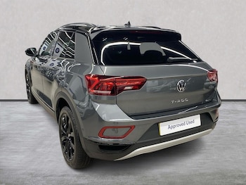 Used Volkswagen T-Roc 2023 for sale - 76785191: Photo