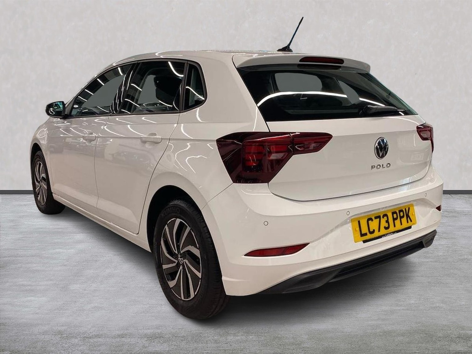 Used Volkswagen Polo 2023 for sale - 77487877: Photo 2