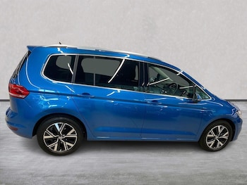 Used Volkswagen Touran 2023 for sale - 78820846: Photo