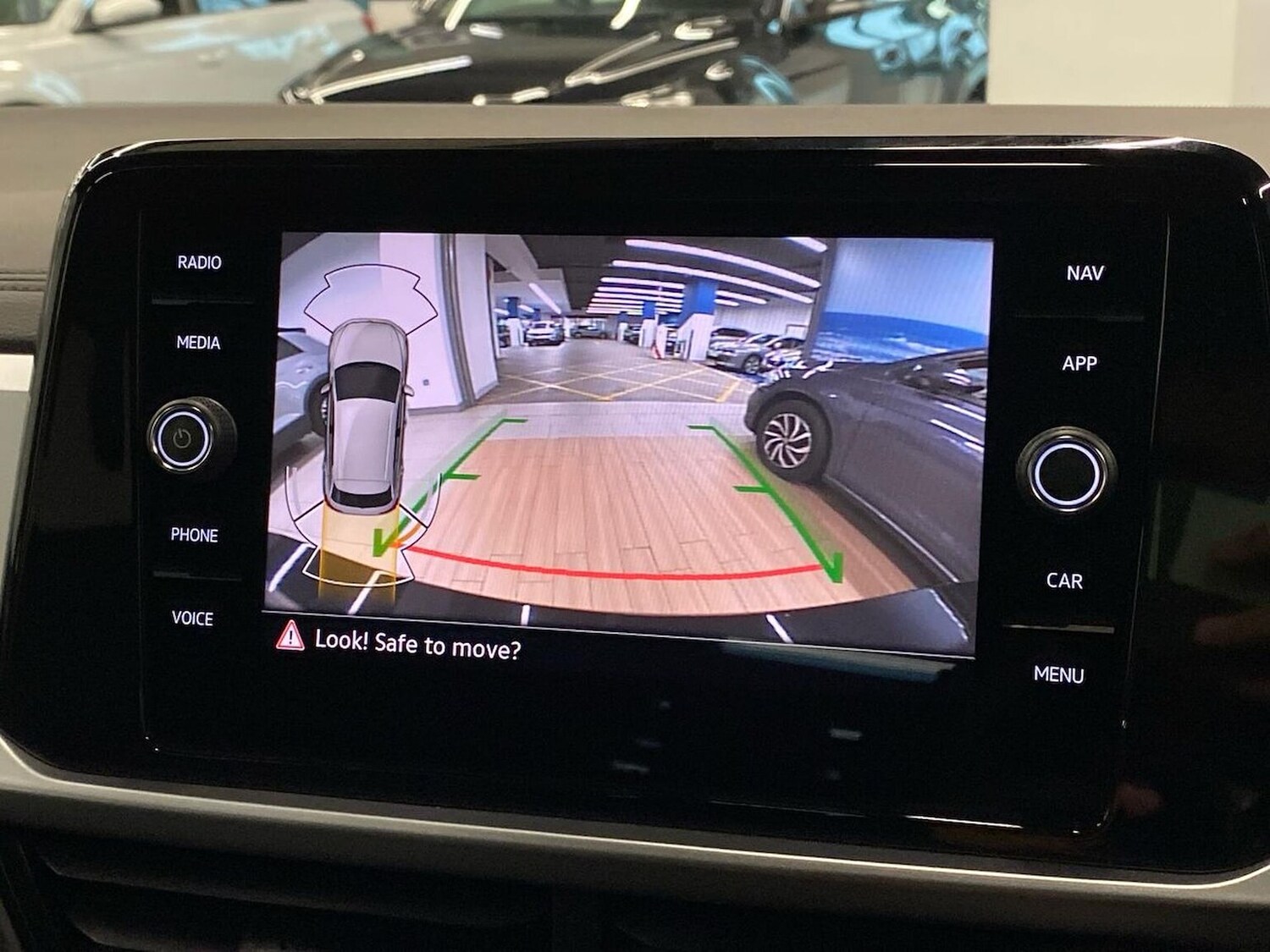 Used Volkswagen T-Roc 2025 for sale - 76219189: Photo 24