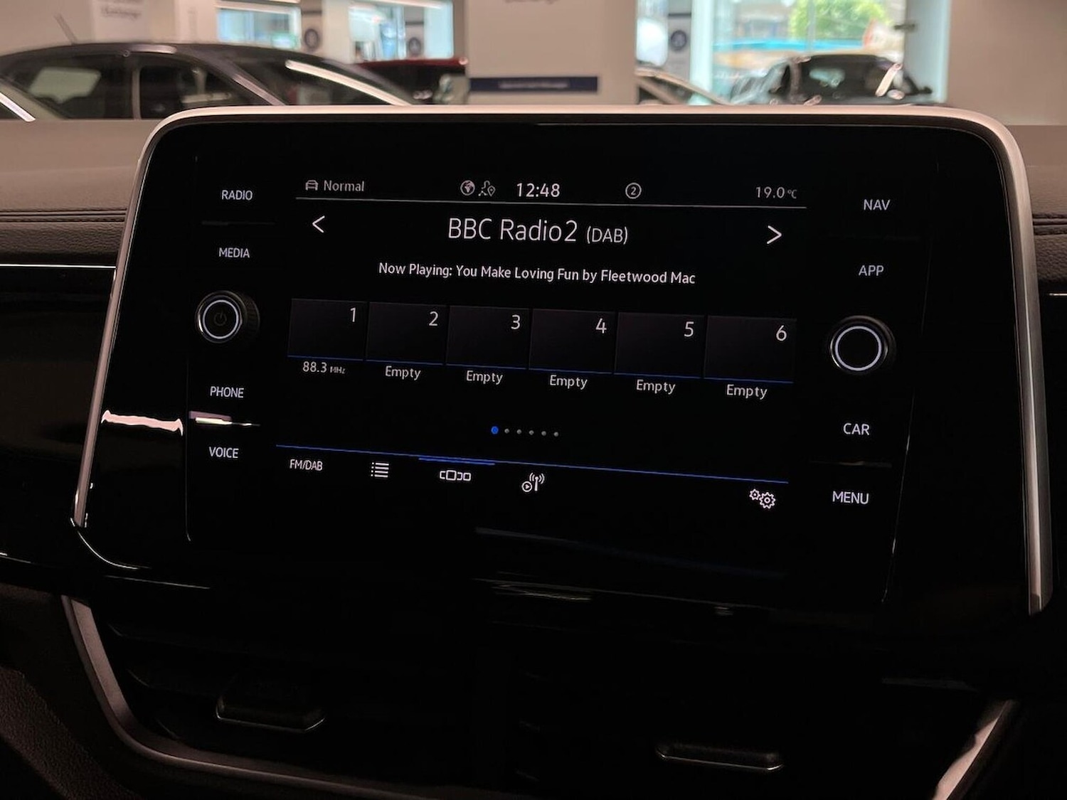 Used Volkswagen T-Roc 2025 for sale - 76102524: Photo 11