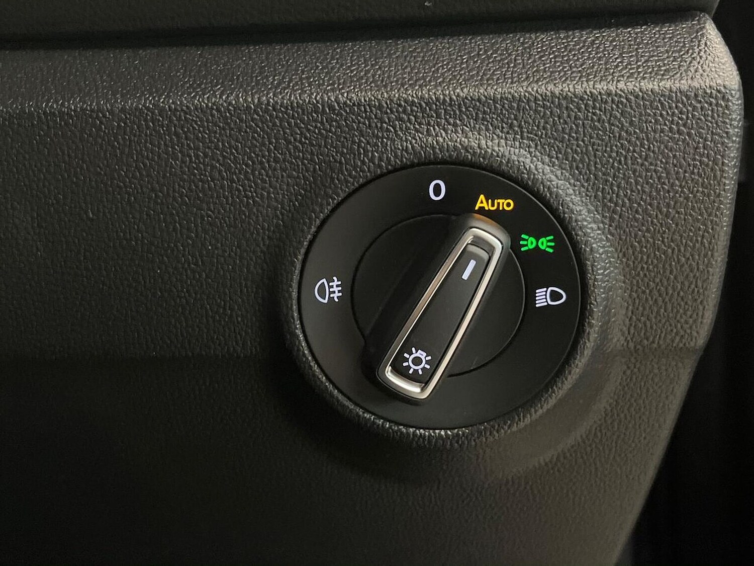 Used Volkswagen T-Roc 2025 for sale - 76102524: Photo 22