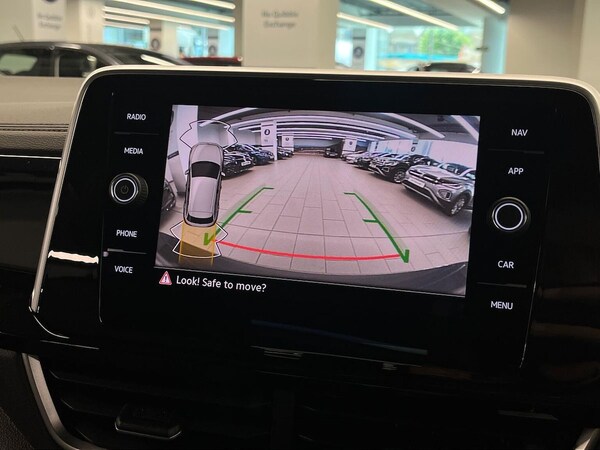 Used Volkswagen T-Roc 2025 for sale - 76102524: Photo 23