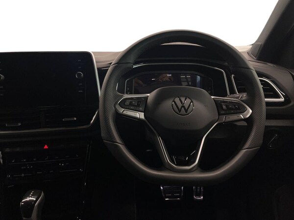Used Volkswagen T-Roc 2025 for sale - 76102524: Photo 9