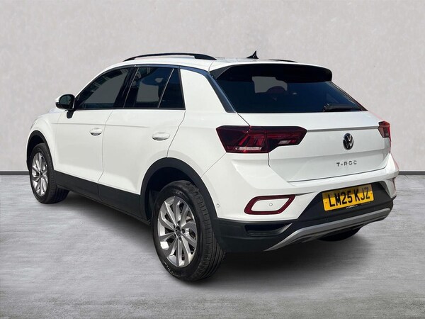 Used Volkswagen T-Roc 2025 for sale - 76030415: Photo 2