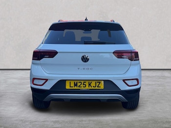 Used Volkswagen T-Roc 2025 for sale - 76030415: Photo 4