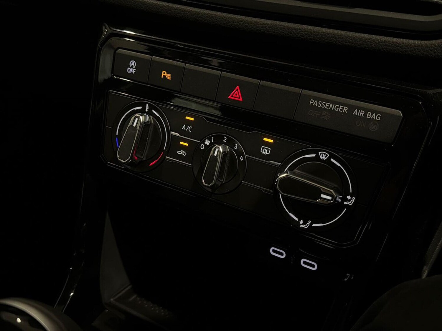 Used Volkswagen T-Cross 2025 for sale - 76143004: Photo 12