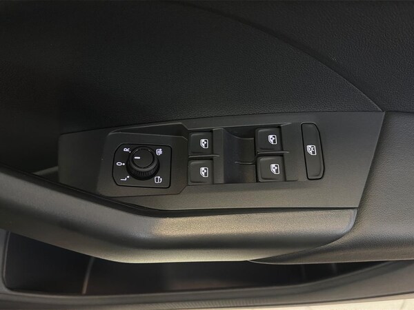 Used Volkswagen T-Cross 2025 for sale - 76143004: Photo 21