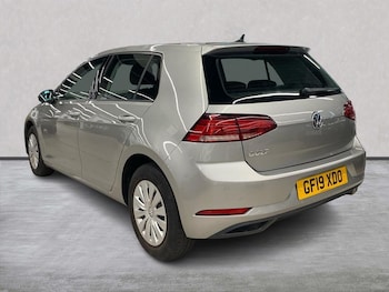 Used Volkswagen Golf 2019 for sale - 76159540: Photo 2