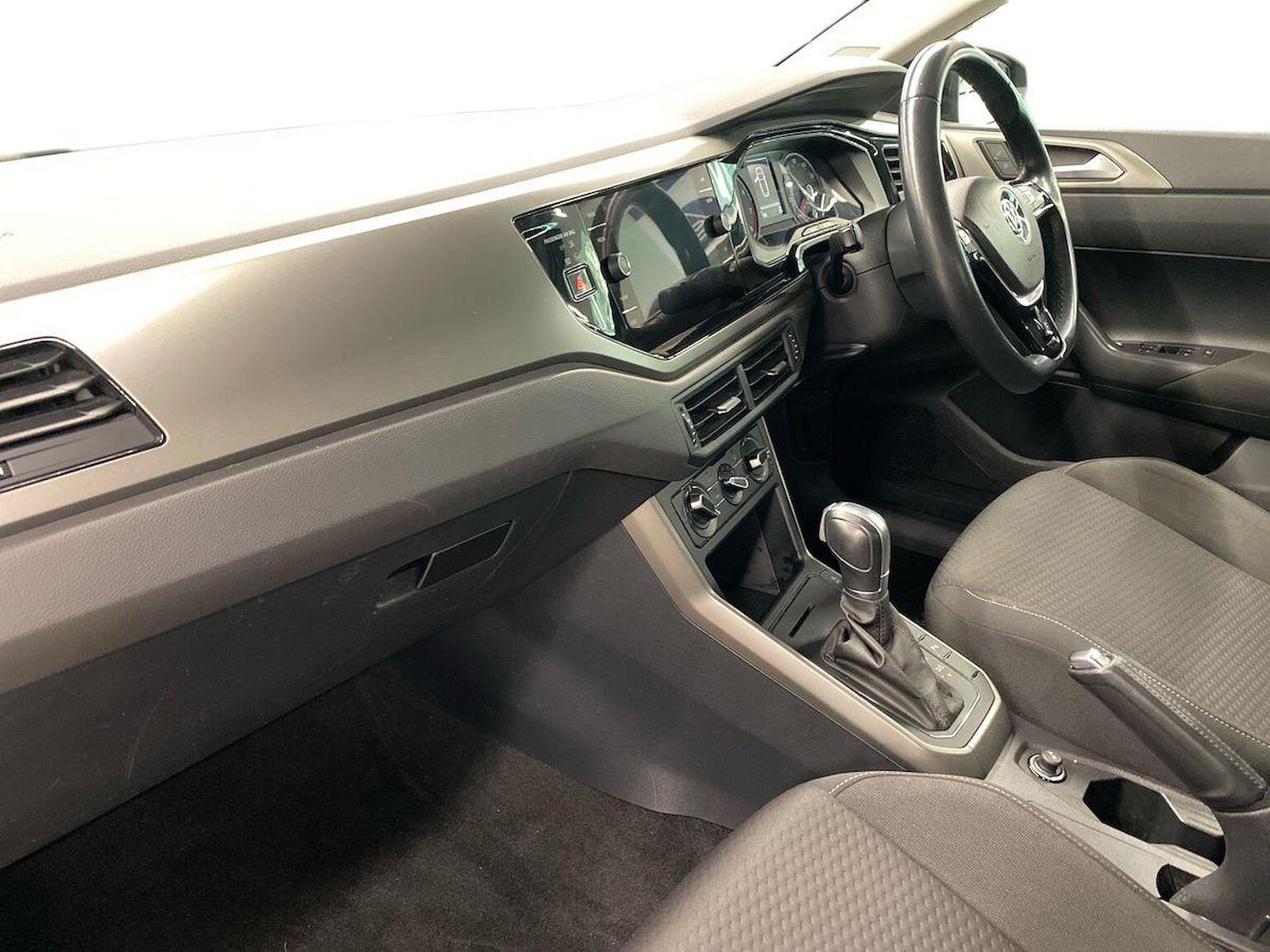 Used Volkswagen Polo 2018 for sale - 77073241: Photo 7