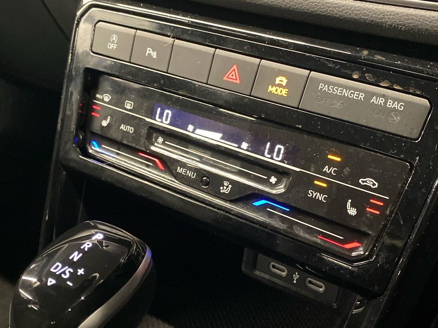 Used Volkswagen T-Cross 2024 for sale - 77487842: Photo 12