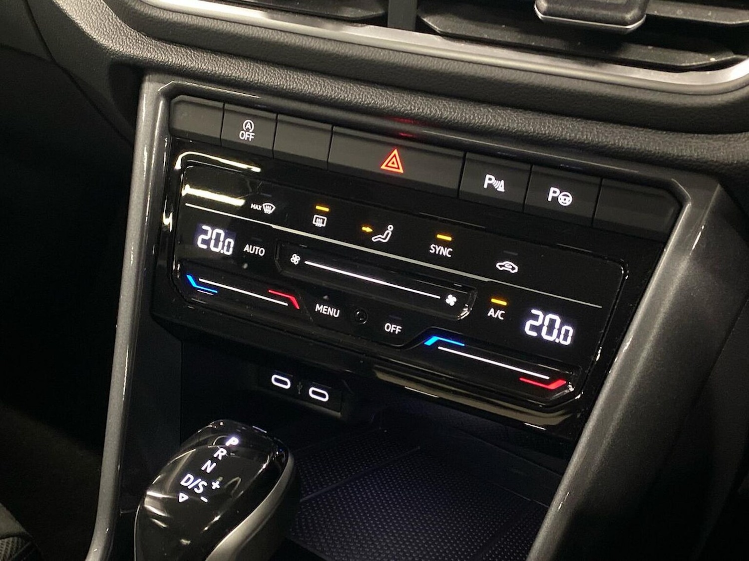 Used Volkswagen T-Roc 2022 for sale - 77567676: Photo 12