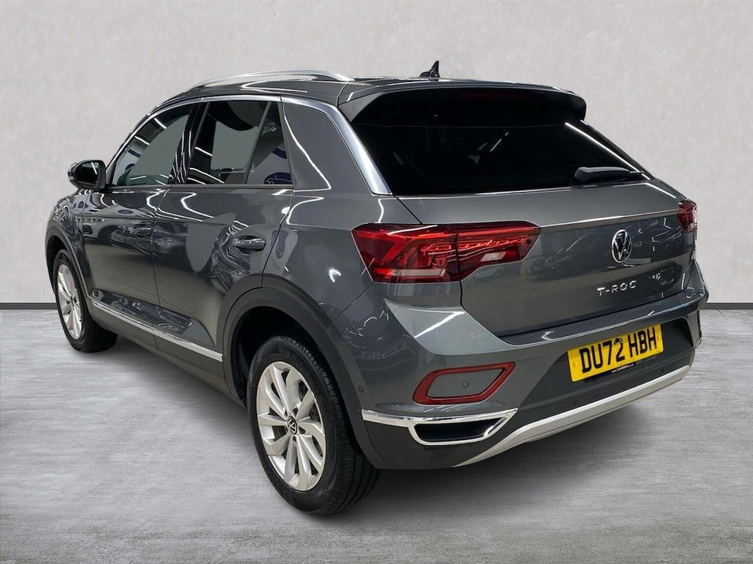 Used Volkswagen T-Roc 2022 for sale - 77567676: Photo 2