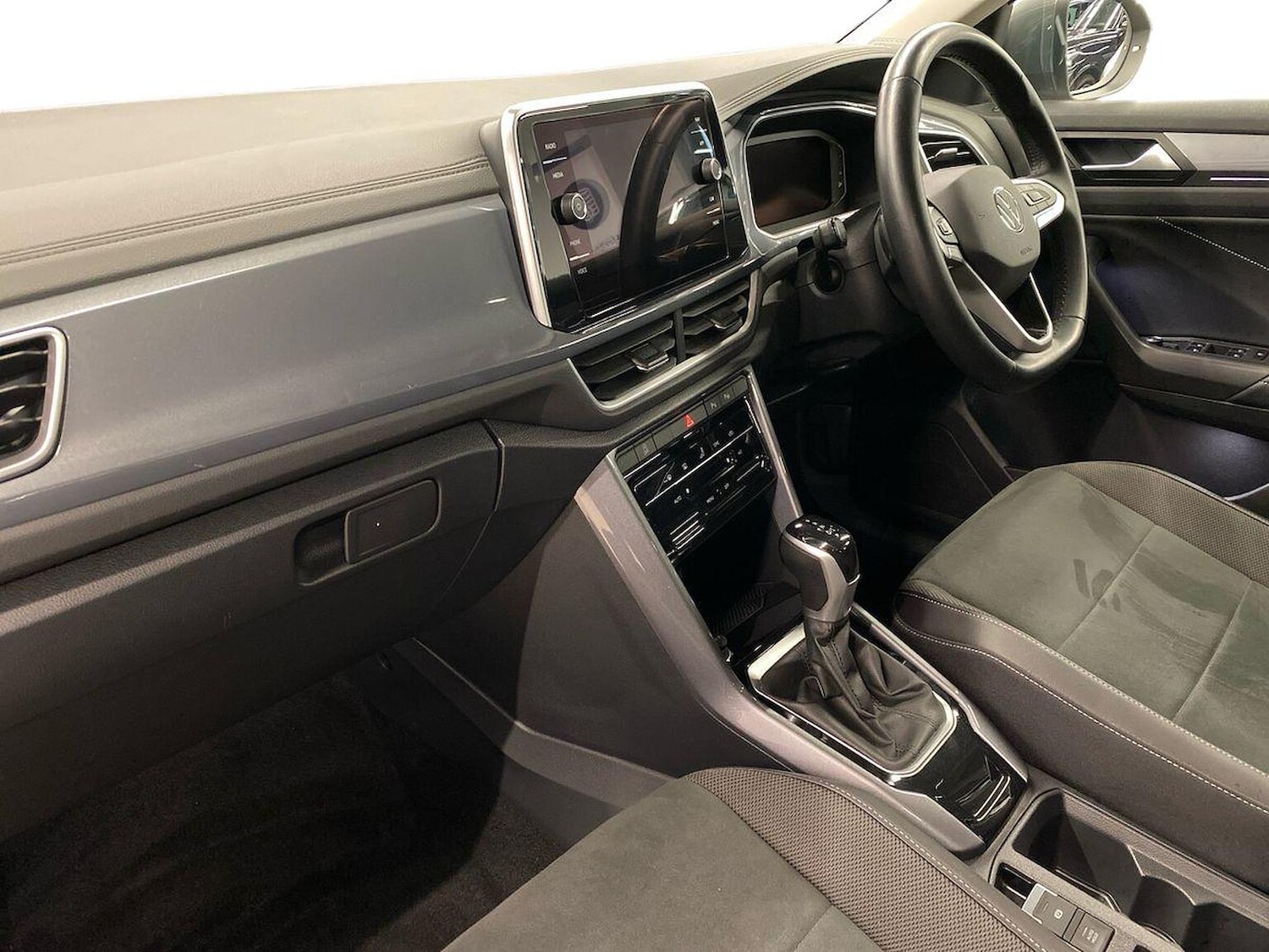 Used Volkswagen T-Roc 2022 for sale - 77567676: Photo 7