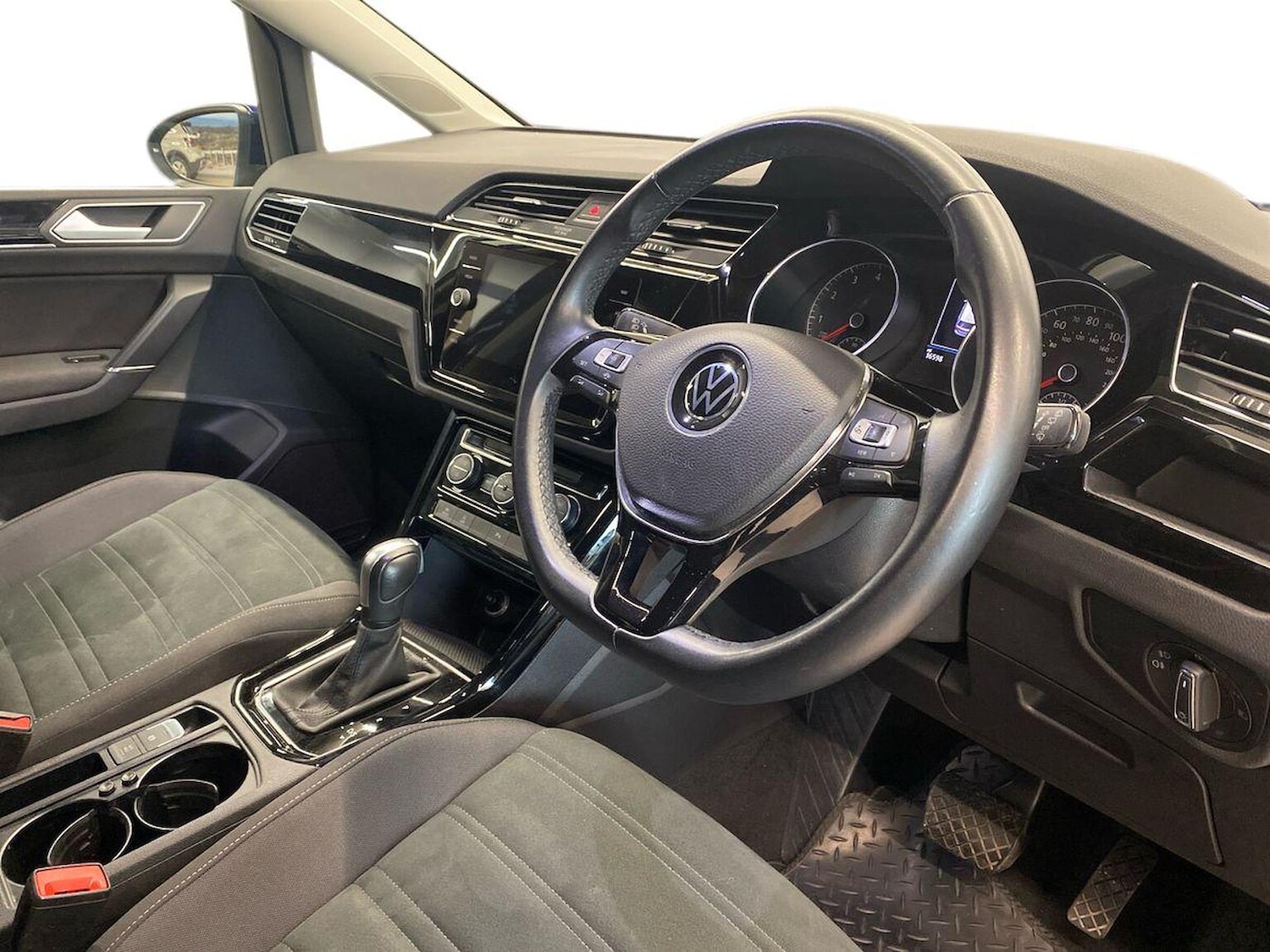 Used Volkswagen Touran 2020 for sale - 78195250: Photo 15