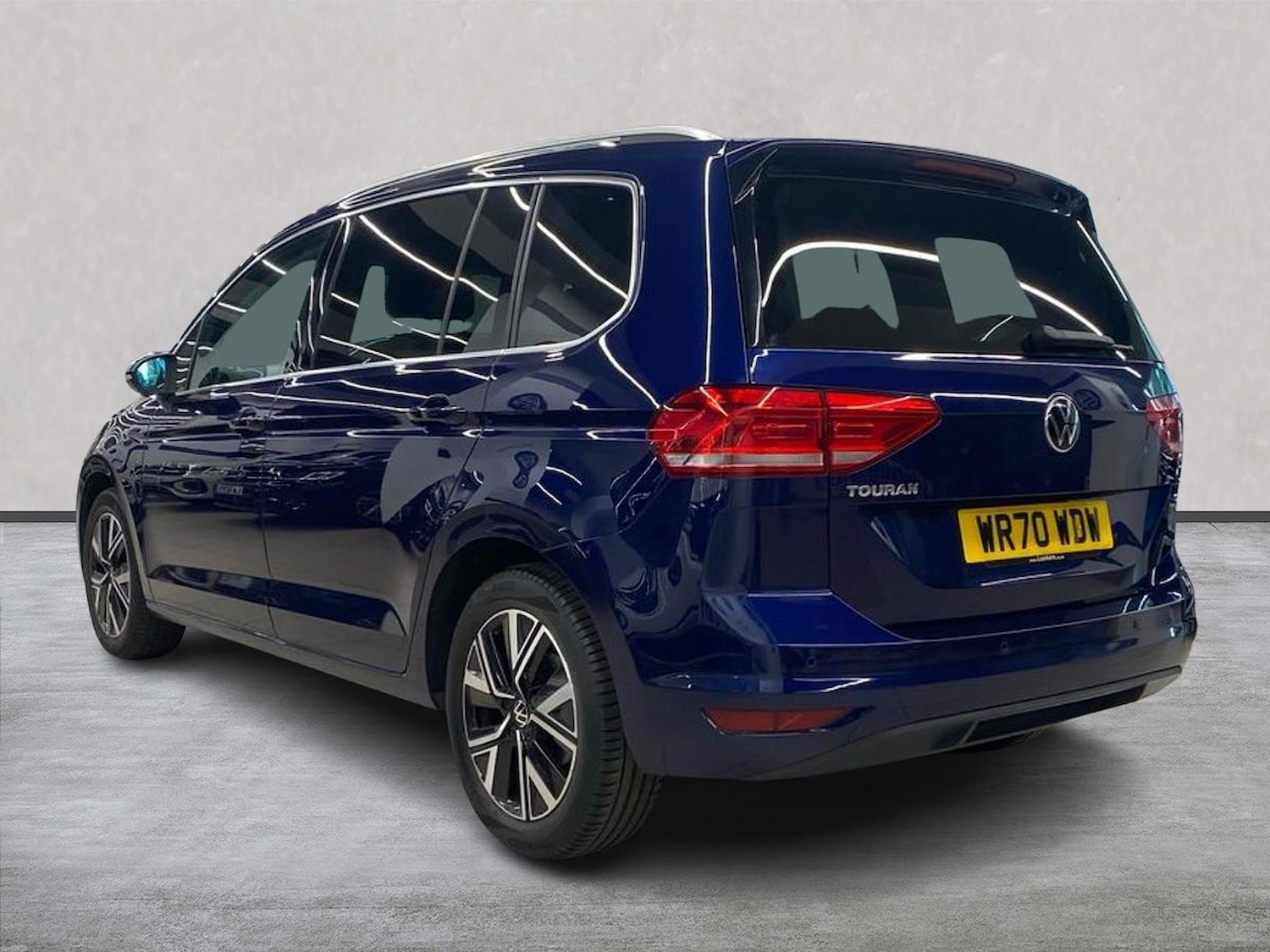 Used Volkswagen Touran 2020 for sale - 78195250: Photo 2