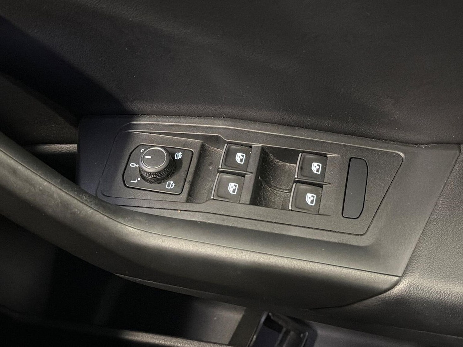 Used Volkswagen T-Roc 2021 for sale - 76735598: Photo 21