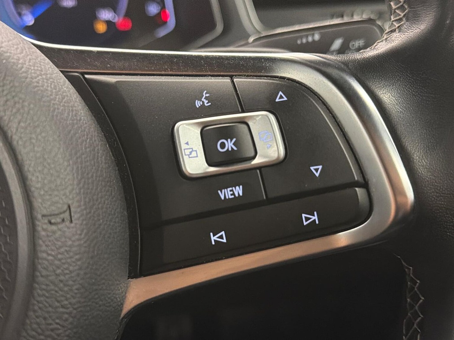 Used Volkswagen T-Roc 2021 for sale - 76735598: Photo 26