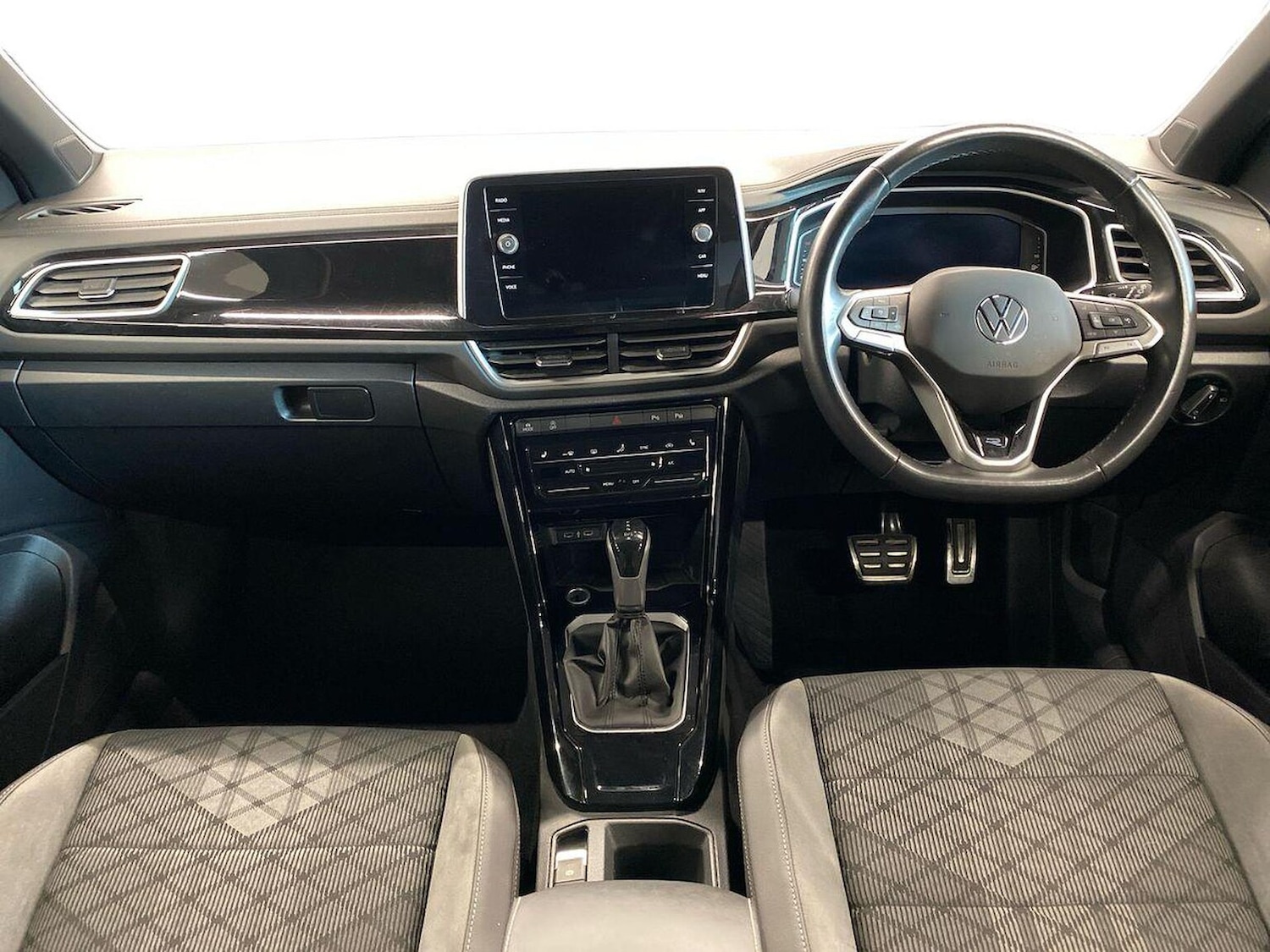 Used Volkswagen T-Roc 2024 for sale - 77639315: Photo 10