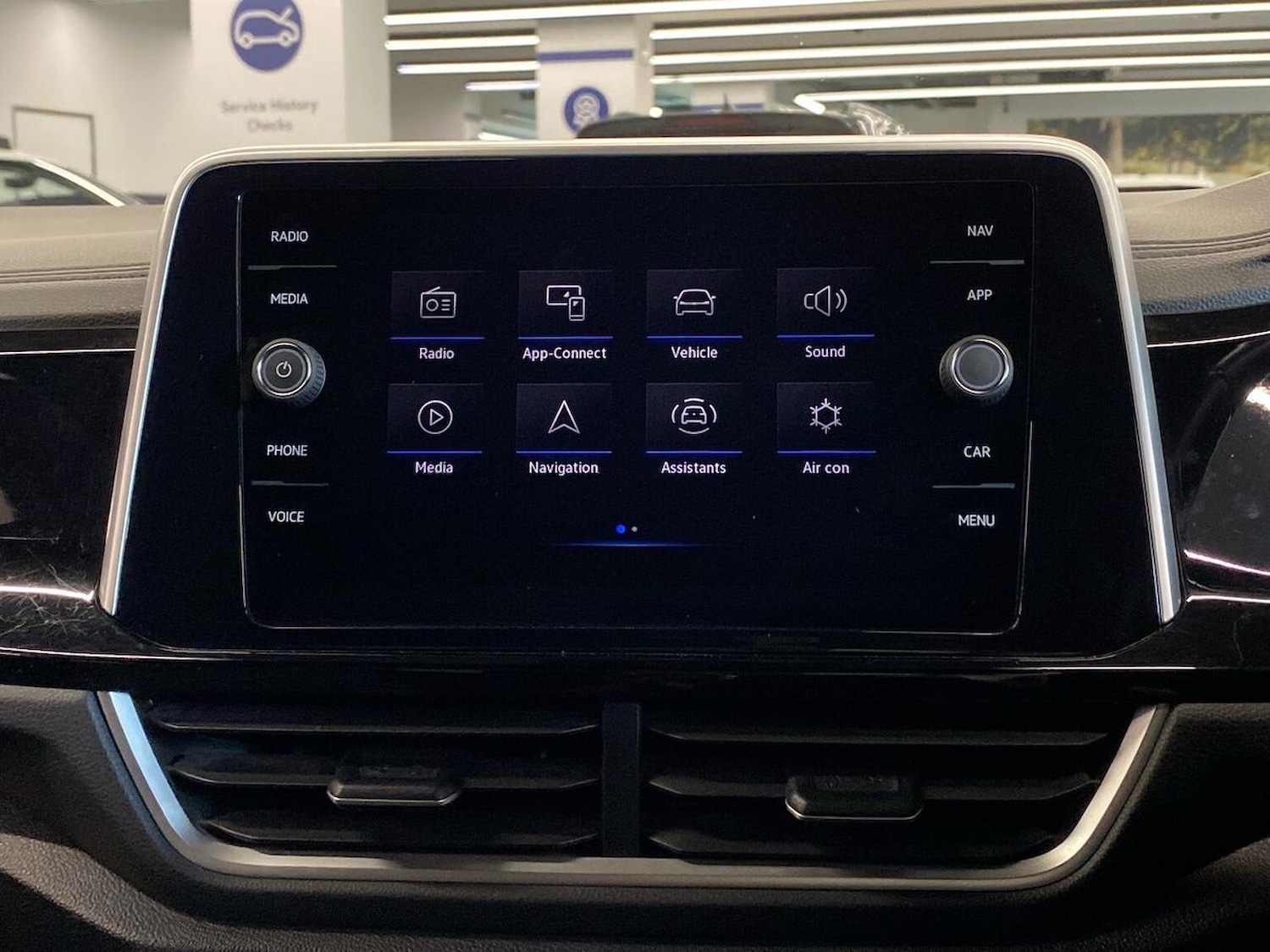 Used Volkswagen T-Roc 2024 for sale - 77639315: Photo 13