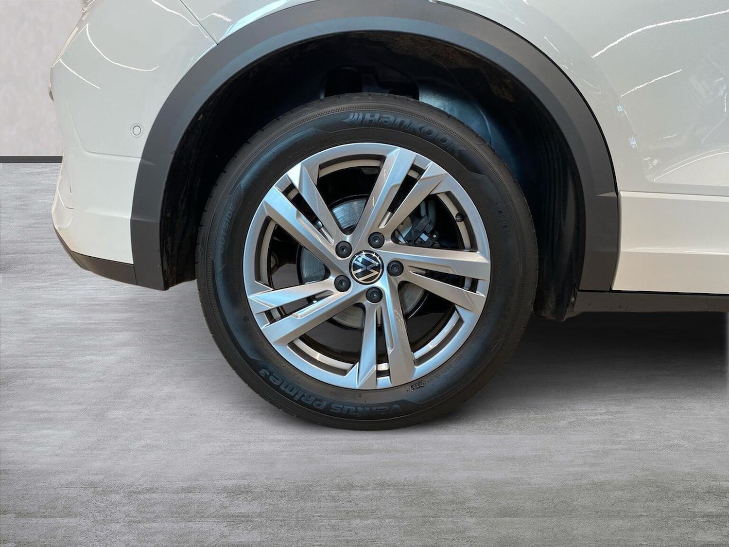 Used Volkswagen T-Roc 2024 for sale - 77639315: Photo 8