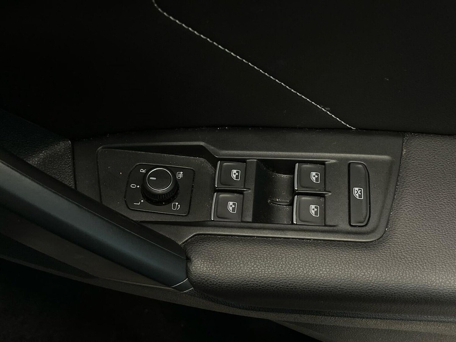 Used Volkswagen T-Roc 2022 for sale - 76319643: Photo 21