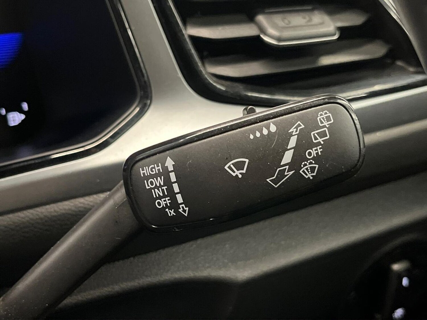 Used Volkswagen T-Roc 2022 for sale - 76319643: Photo 27