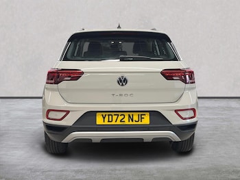 Used Volkswagen T-Roc 2022 for sale - 76319643: Photo