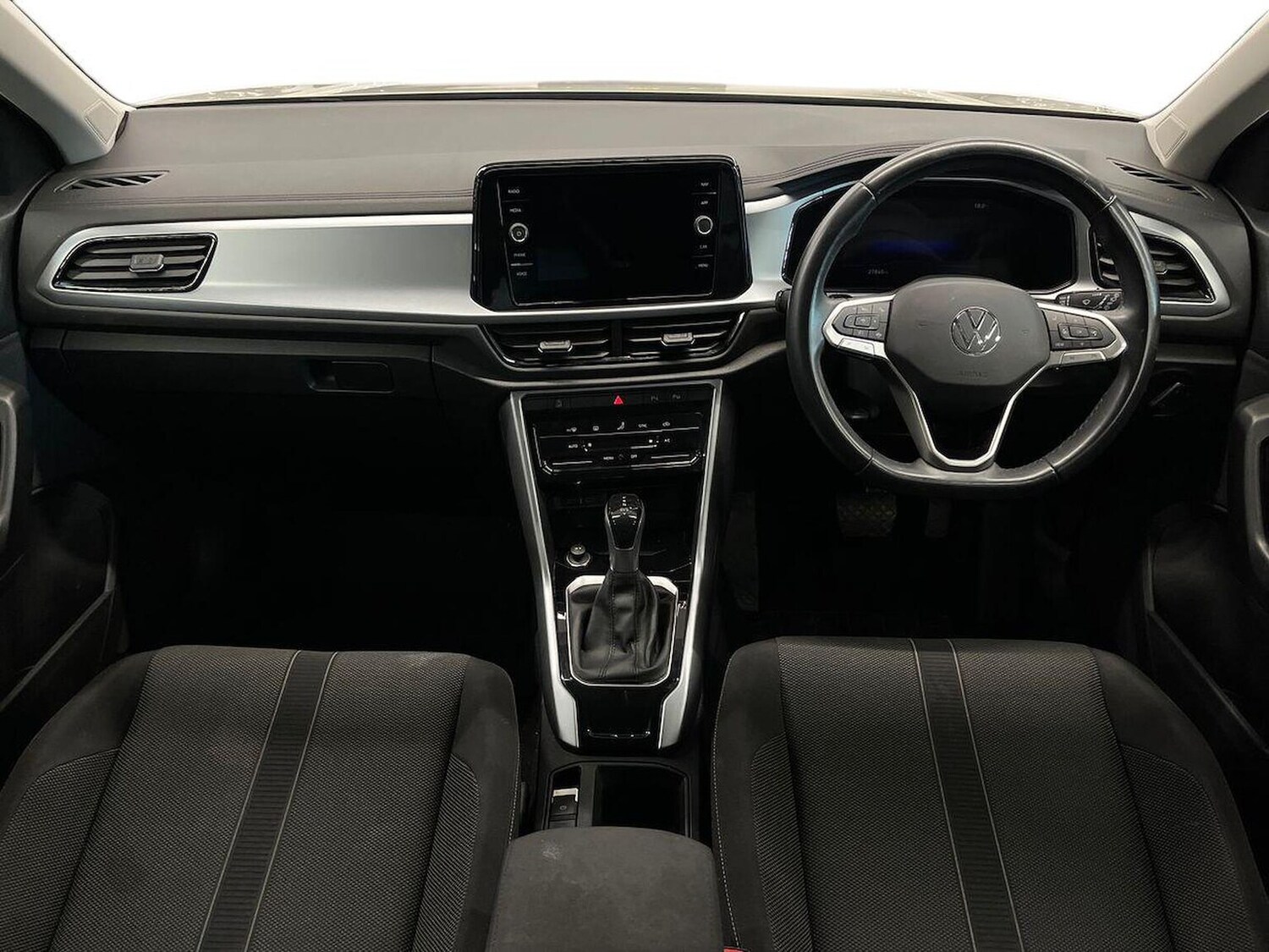 Used Volkswagen T-Roc 2022 for sale - 76319643: Photo 8