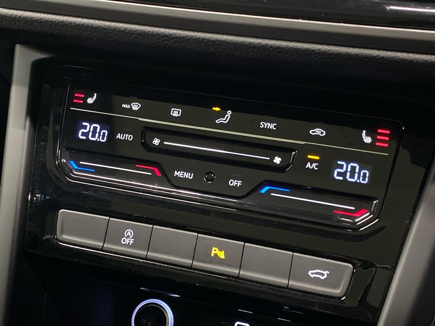 Used Volkswagen Touran 2025 for sale - 77023464: Photo 14