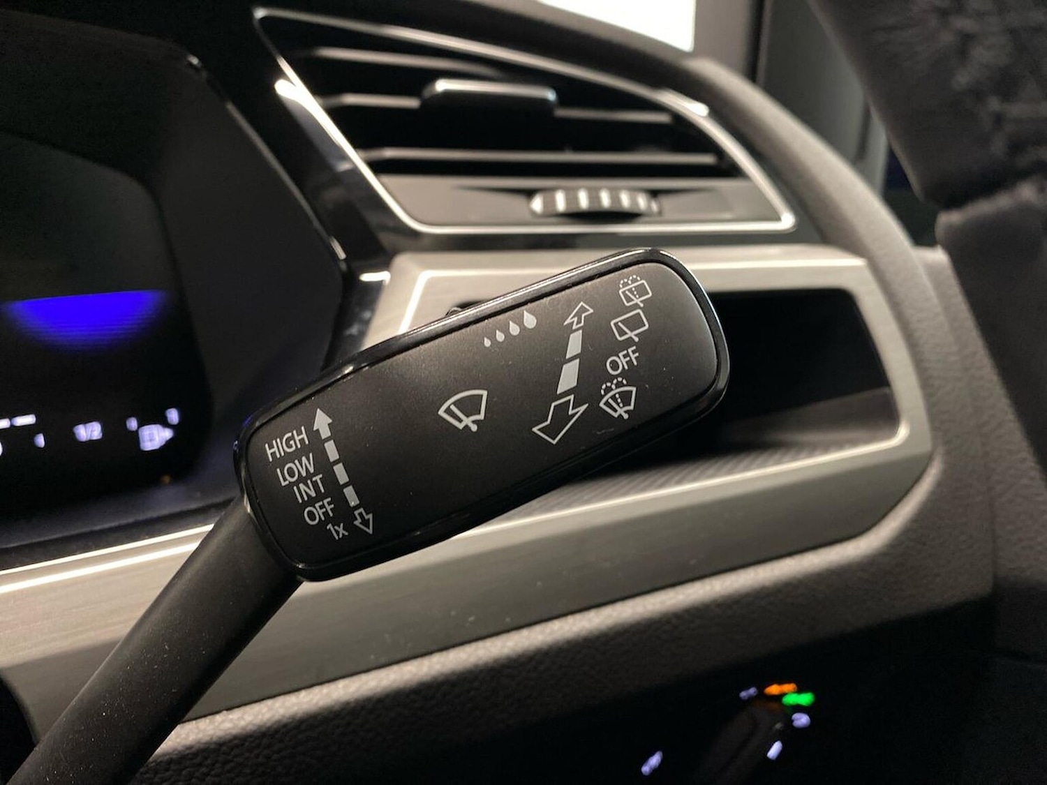 Used Volkswagen Touran 2025 for sale - 77023464: Photo 30