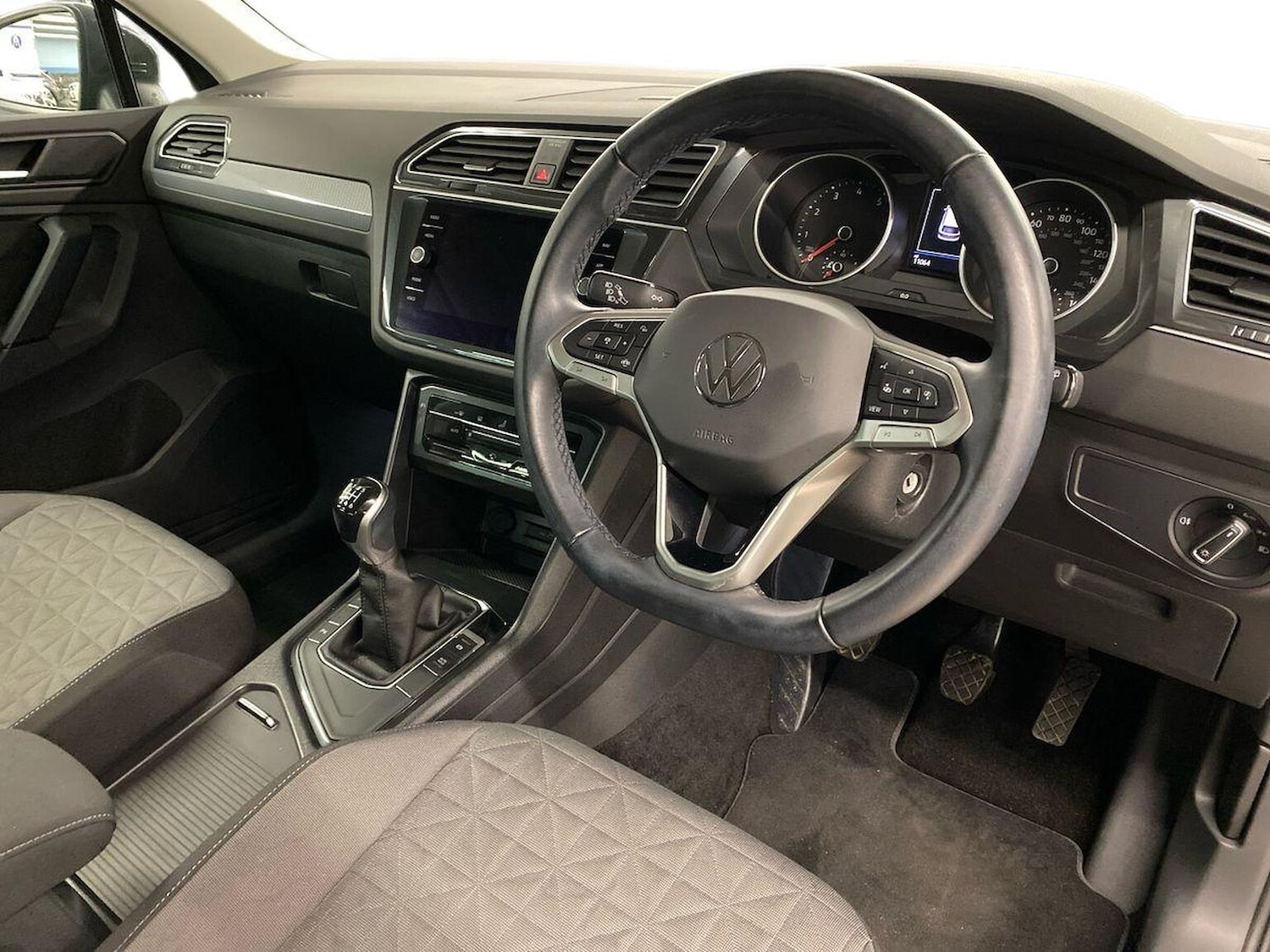 Used Volkswagen Tiguan 2021 for sale - 76605601: Photo 15